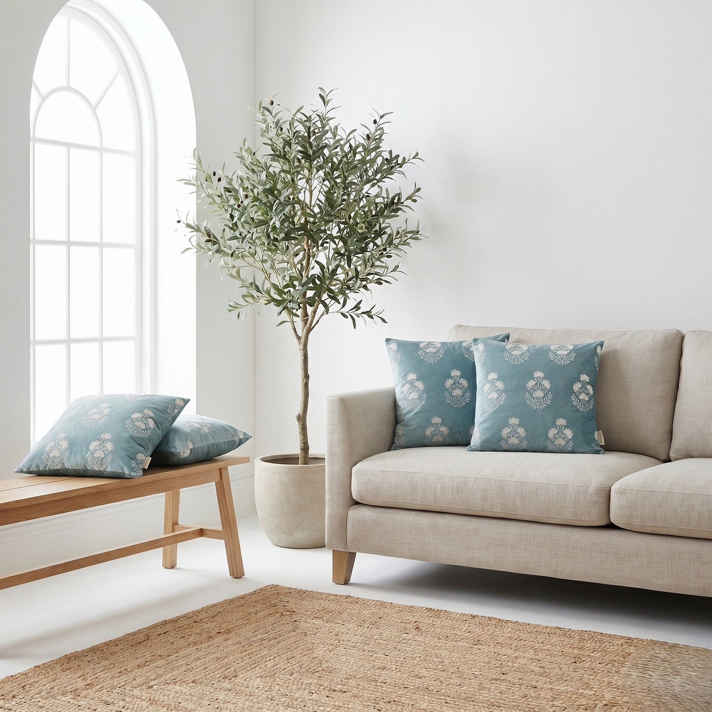 Premium Polyester Cushion Cover with Insert – Blue Floral Printed Decorative Throw Pillow for Sofa, Living Room & Bedroom